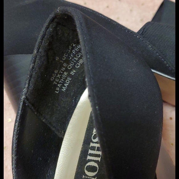 Heels - Picture 5 of 5